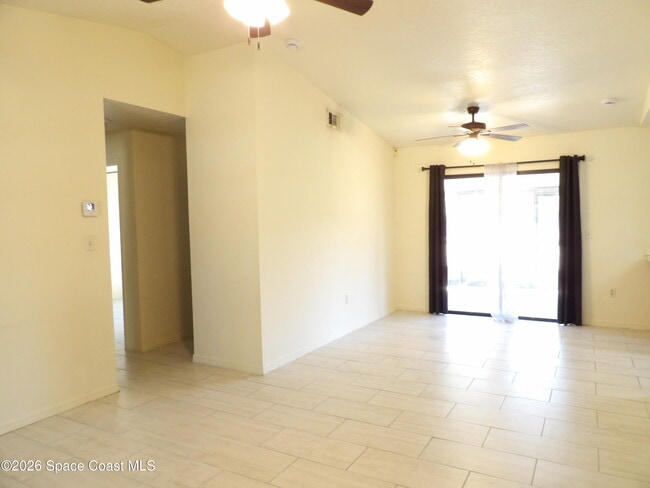 Photo - 419 Windswept Ave SW