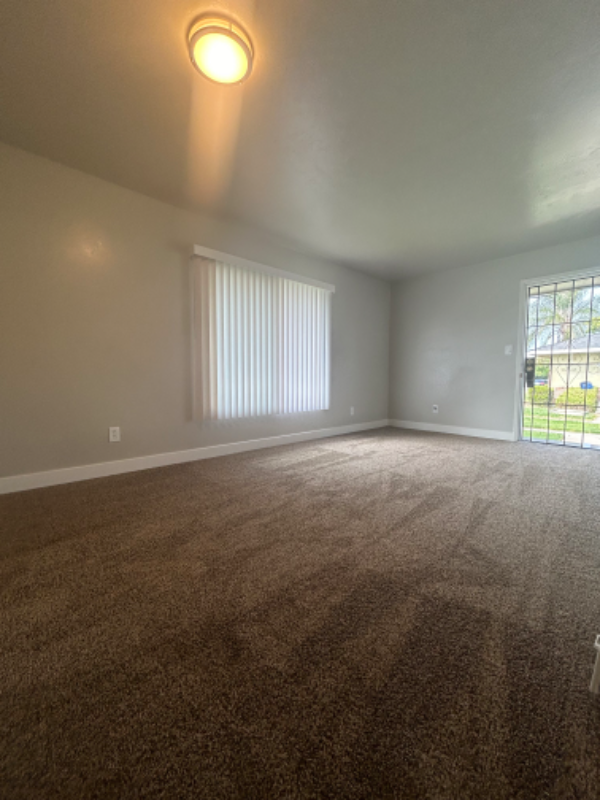 Photo - 3327 E Clinton Ave Apartment Unit 3327