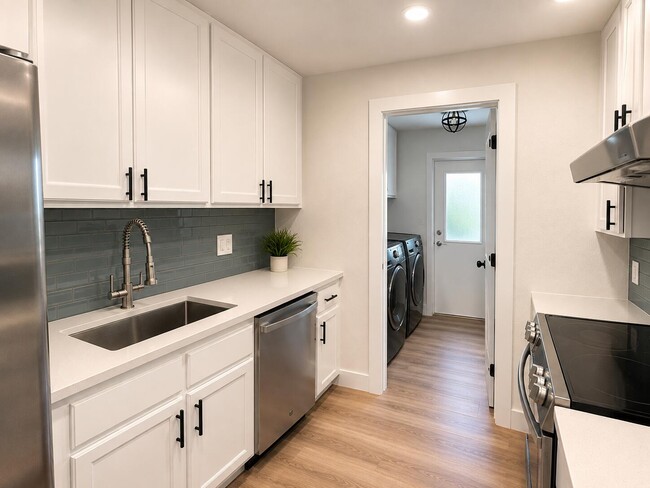 Photo - 7686 SE Hilltop Terrace