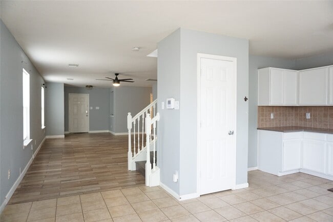 Building Photo - 16423 Chandler Ridge Ln Rental
