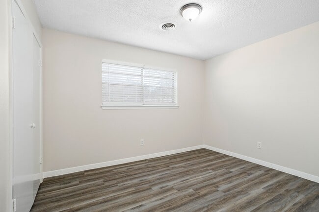Photo - 118 Johnson St