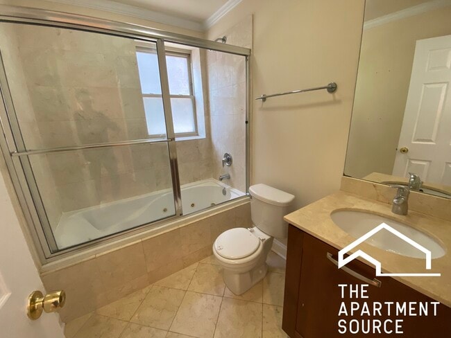 Photo - 6949 N Oakley Ave Unit 3