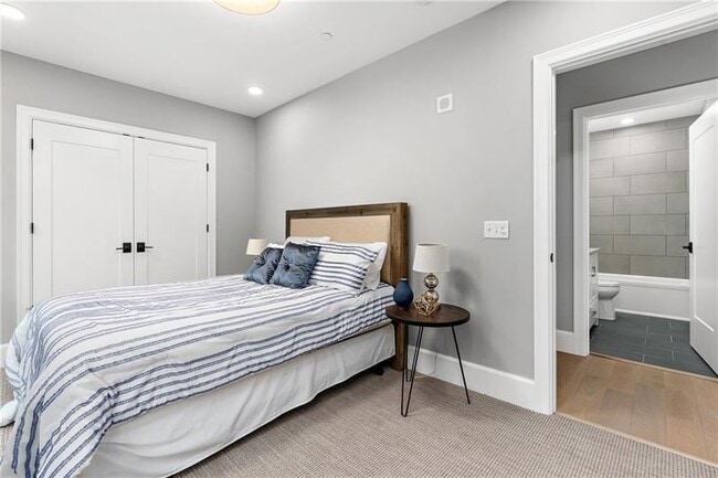 Photo - 350 Oliver Ave