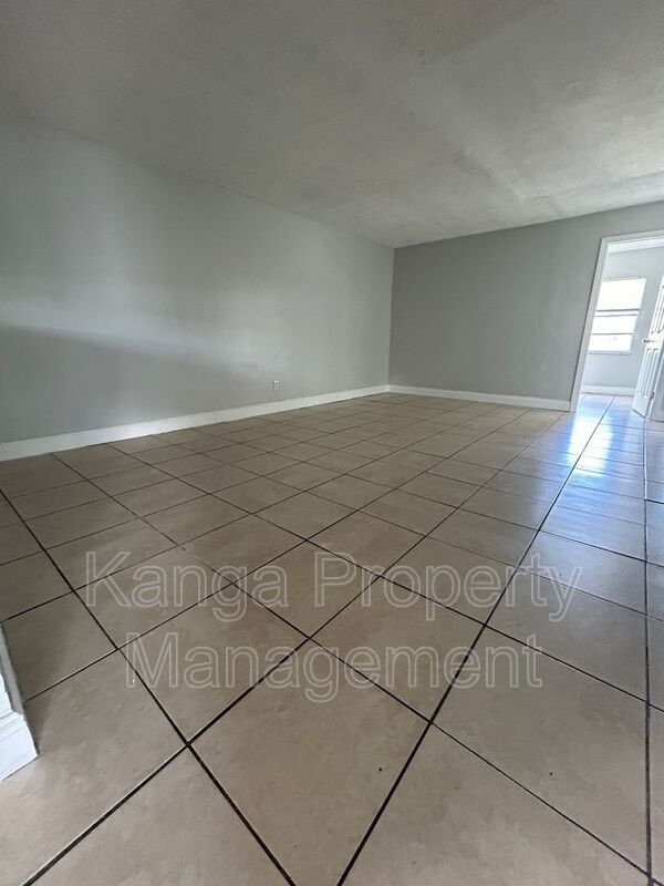 Photo - 3208 Louisiana Ave Unit 4