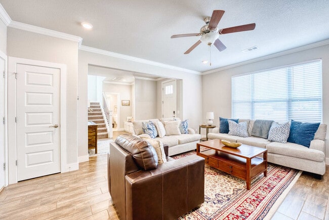 Photo - 909 W Eagle St Unidad ID1297036P