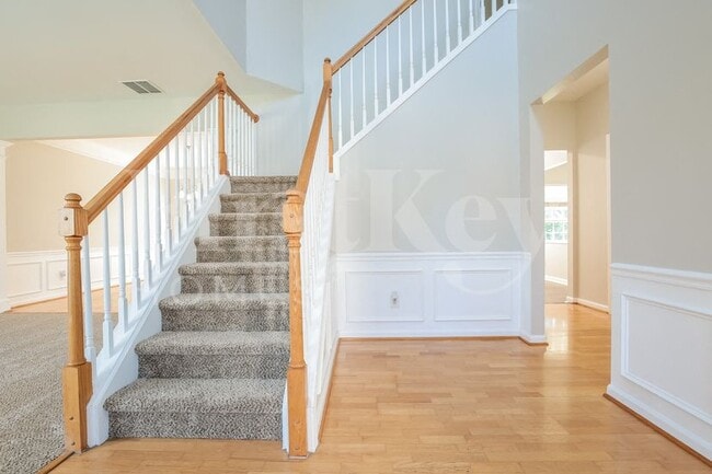 Photo - 1562 Pondhaven Dr