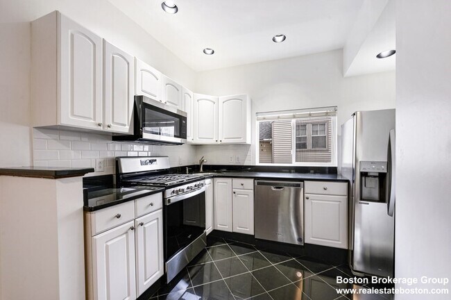 Photo - 269 Bolton St Unit 2