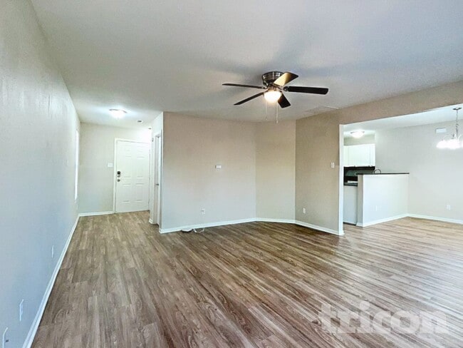 Photo - 855 Bitting Hall Cir