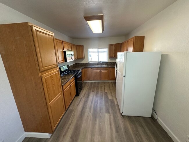 Photo - 311 5th St Apartment Unit 311 5th Street (Middle )