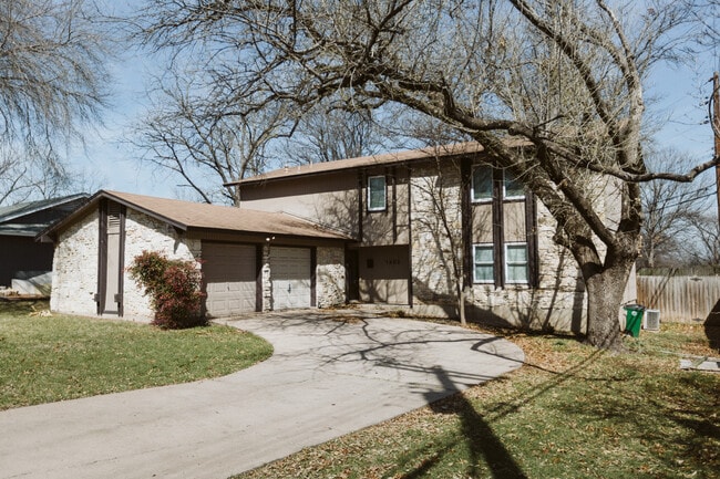 Photo - 1402 Fairfield Dr Unit B