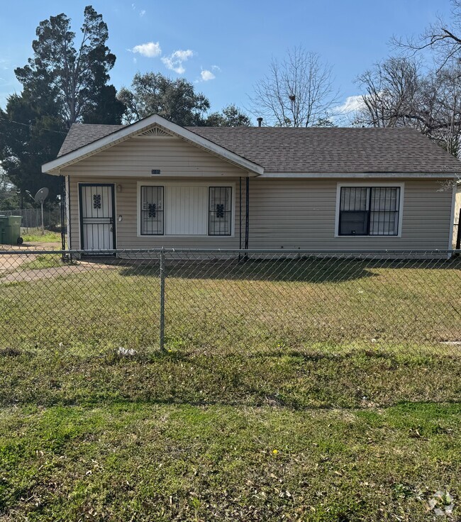 Building Photo - 3105 Cotton St Rental