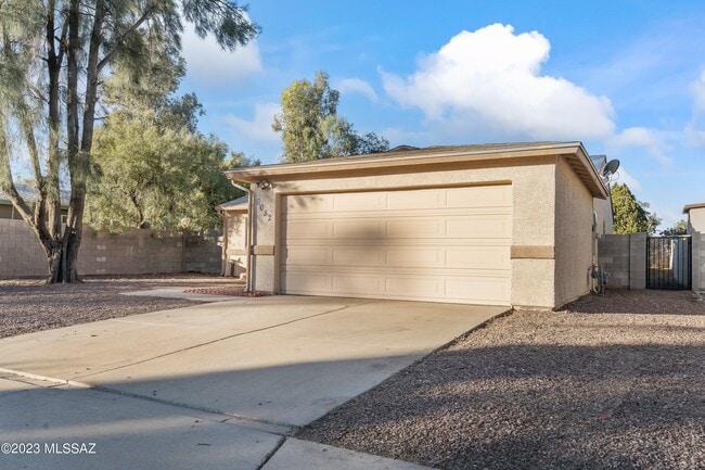 Photo - 6082 S Birchwood Dr