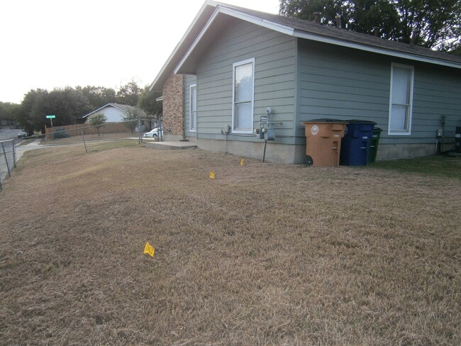 Photo - 7004 Aries Ln Unit B