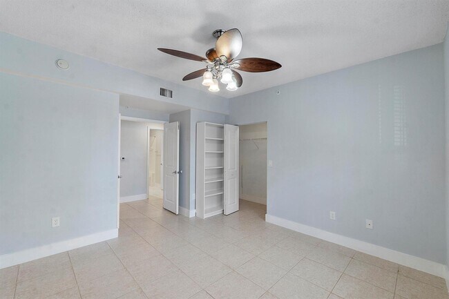 Photo - 5980 W Sample Rd Unidad 104