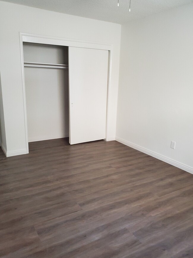 Photo - 2002 Vanderbilt Ln Unit A