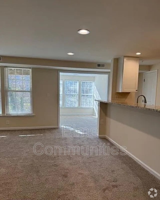 Building Photo - 6335 Greenfield Rd Rental