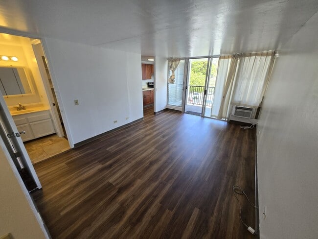 Photo - Upgraded 1 Bedroom, 1 Bath, 1 Parking, Con...