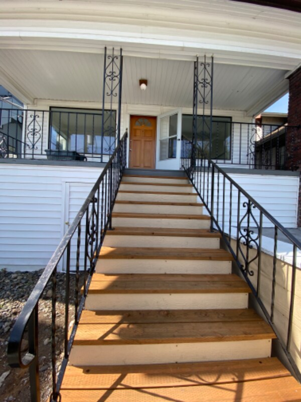 Photo - 4457 Whitman Ave N