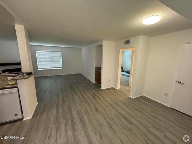 Building Photo - 13042 Riverside Dr Unit 104-104 Rental