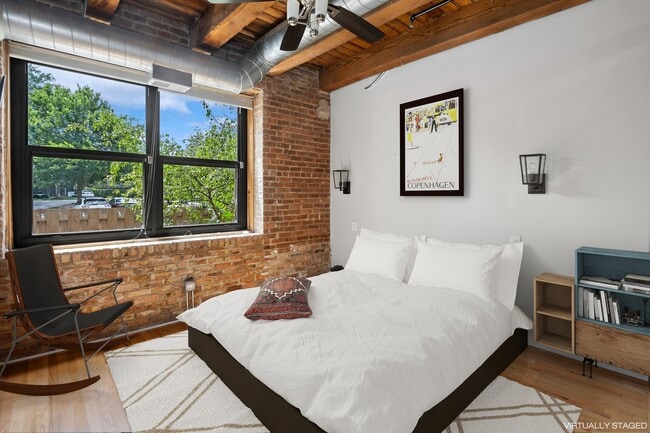 Photo - 1735 W Diversey Pkwy Unidad 102