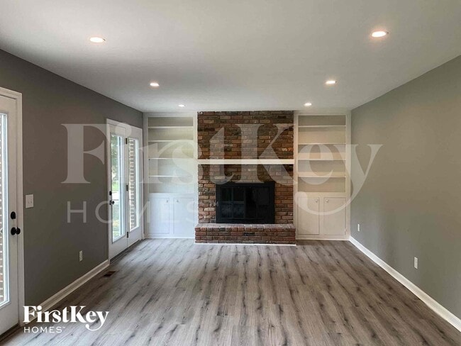Photo - 816 Broadview Dr