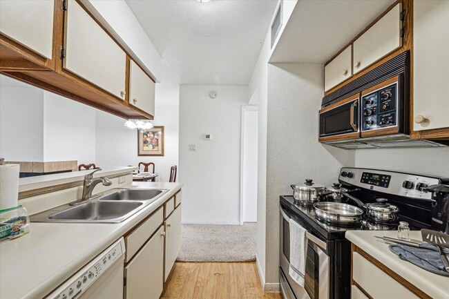 Building Photo - 18617 Egret Bay Blvd Unit 318