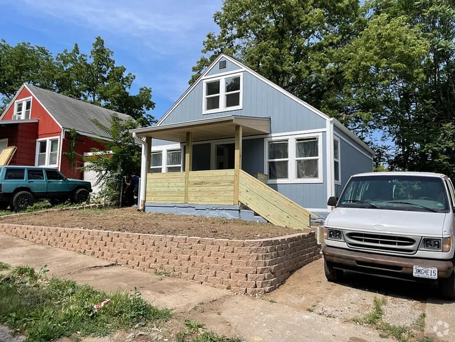 Building Photo - 1612 Chelsea Ave Rental