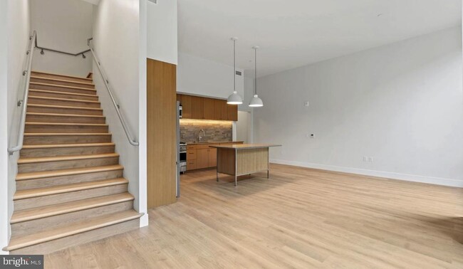 Building Photo - 10511 Strathmore Hall St Unit 2B-3B-705 Rental