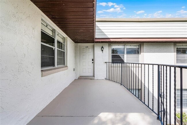 Photo - 120 Windtree Ln Unit 203