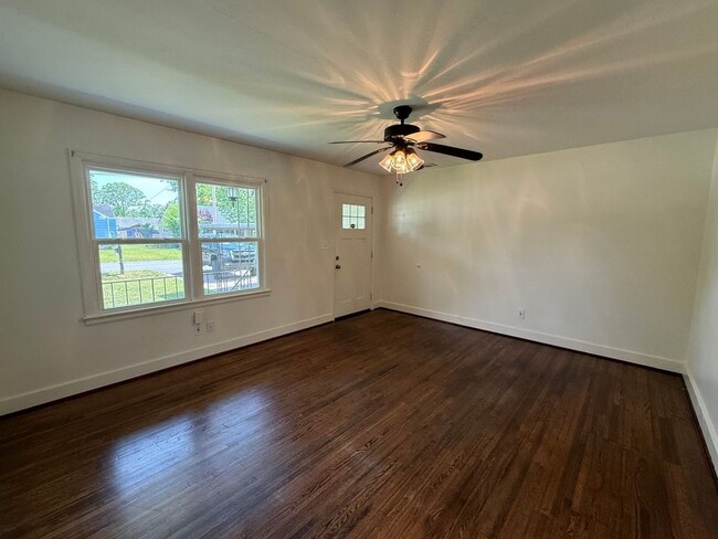 Photo - Charming East Ridge Home - 3 beds, 1 bath, and an updated kitchen!