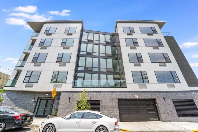 Building Photo - 400 69th St Unit 402 Rental