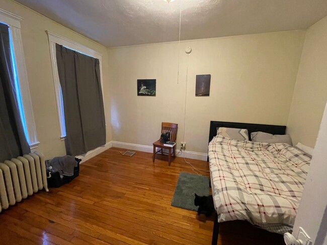 Photo - 6/1 No Fee! Spacious 1BR apartment on Allston/Brookline border Unit 9