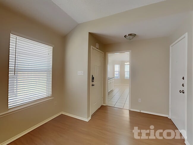 Photo - 7548 Ashcroft Cir