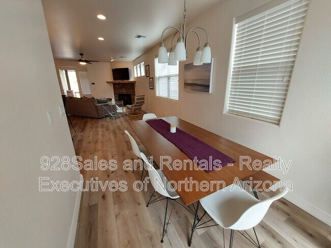 Photo - 2868 W Presidio Dr
