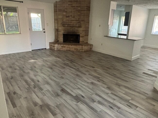 Photo - 7307 Crystalglen Dr