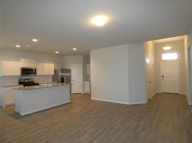 Photo - 8637 Centerboard Ln