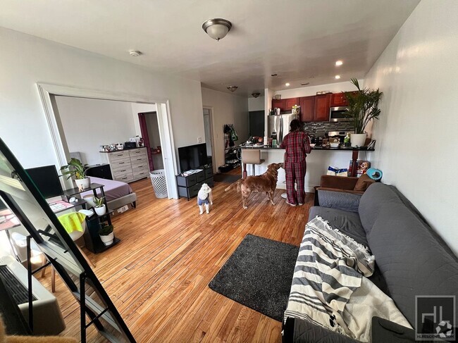 Building Photo - 1.5BR Flex 2BR 1BA w/ In-Unit Laundry In O... Unit 2A Rental