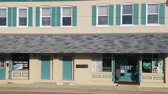 Building Photo - 207 E Main St Unit A