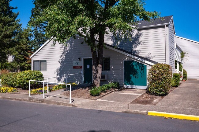 Photo - #335 WOODVIEW VILLAGE