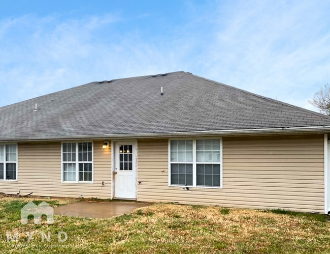 Photo - 2552 W Delmar
