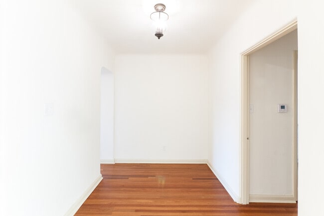 Photo - 1066 S Genesee Ave