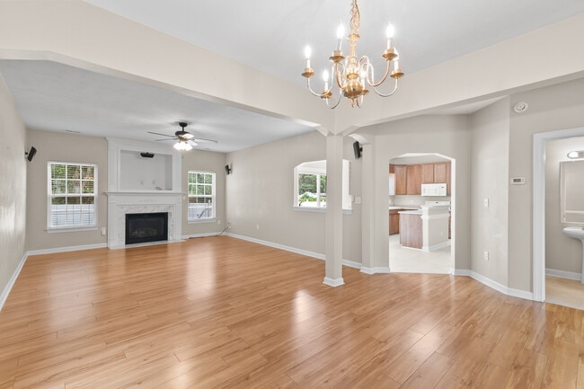 Photo - 712 Tallahassee Dr