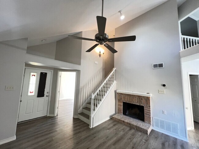 Photo - 10913 Gable Dr