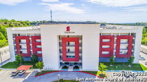 Building Photo - 17902 La Cantera Pkwy Unit 512