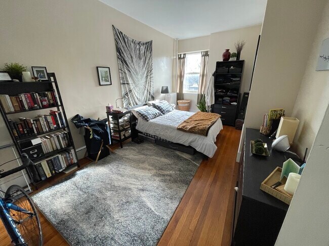 Photo - 521 Beacon St