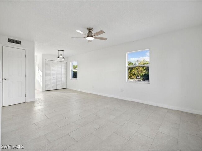Building Photo - 16200 Dublin Cir Rental
