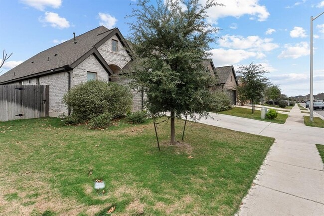 Photo - 817 Blue Oak Blvd