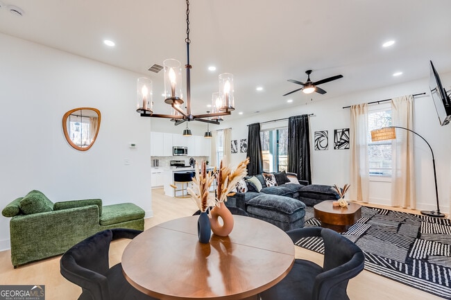 Photo - 1239 Plaza Ave SW