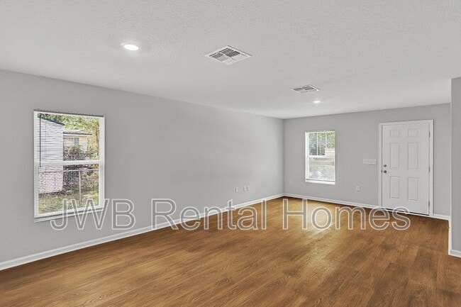 Photo - 6009 Dunmire Ave