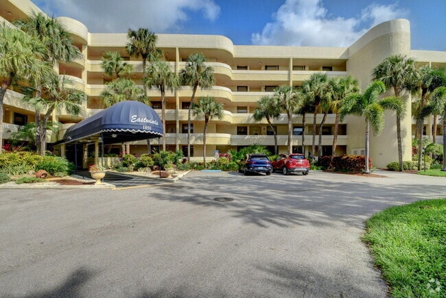 Building Photo - 1850 Homewood Blvd Unit 306